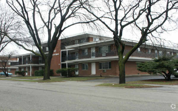 Primary Photo - Sunset Terrace Apartments