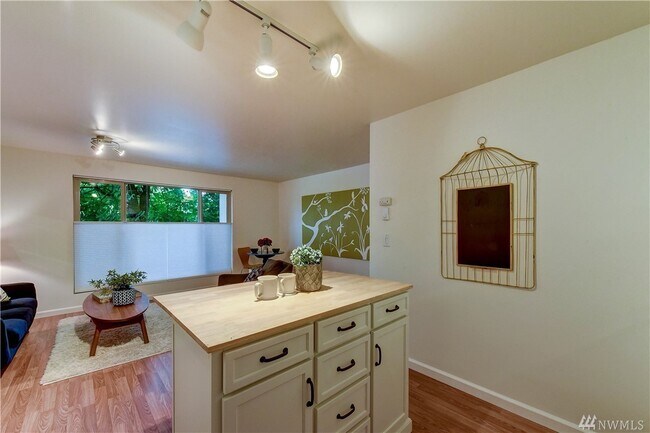 Foto del edificio - 11208 NE 68th St