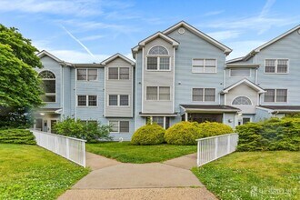 Building Photo - 834 Edpas Rd