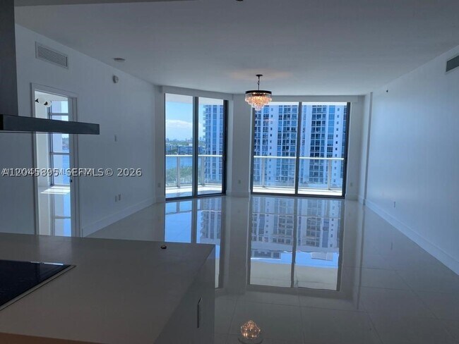 Building Photo - 17301 Biscayne Blvd