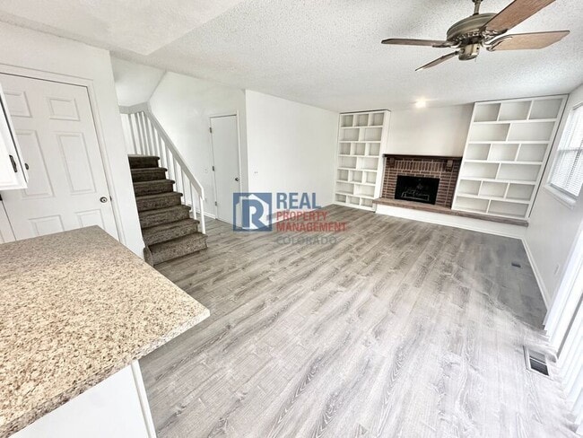 Foto del edificio - 3528 S Richfield St