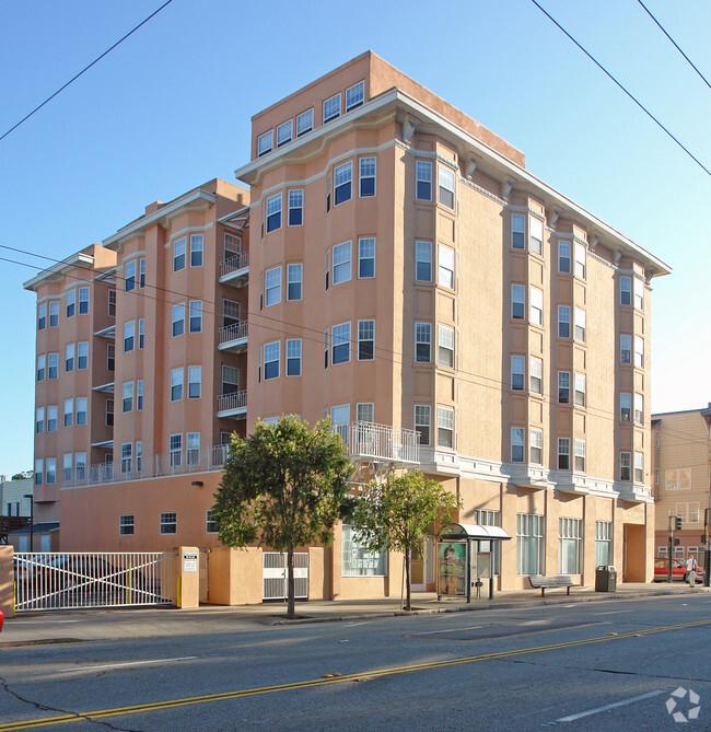 Building Photo - 795 8th Ave