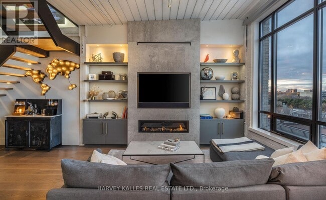 Photo du bâtiment - 993 Queen St W