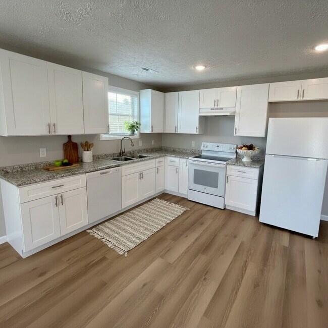 Foto del edificio - Charming 2-Bed, 2-Bath Home in Gibson: Cozy 1154 Sq Ft!