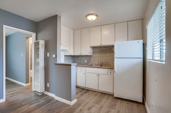 Interior Photo - 4307 W. 28th St