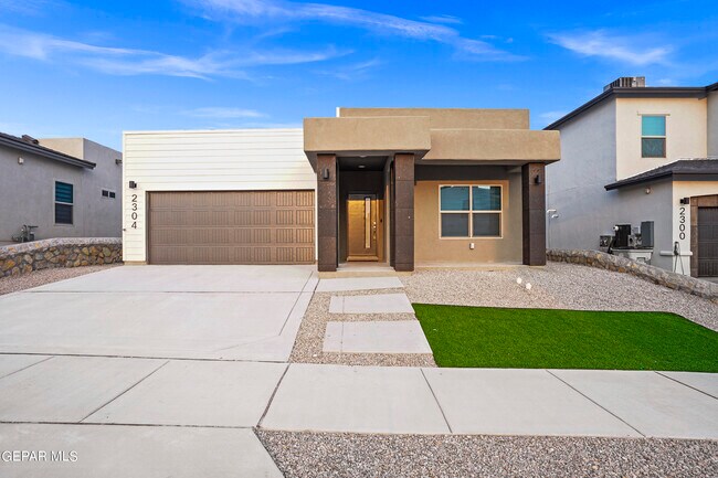 Building Photo - 2304 Enchanted Hawk