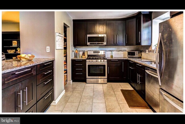 Foto del edificio - 26 Spring Glen Ct