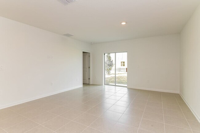 Foto del edificio - 4029 Old Ml Rd