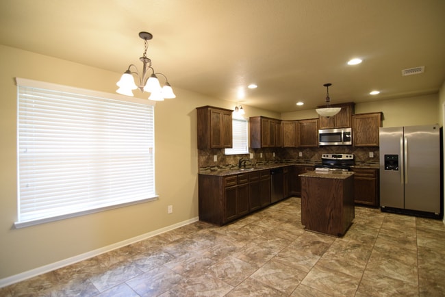 Building Photo - 6501 Morganite Ln