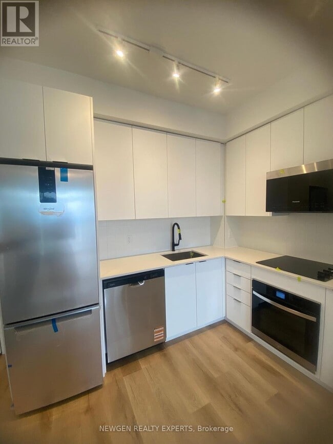 Photo du bâtiment - 498-2498 Caldari Rd