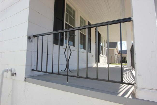 Foto del edificio - 1034 N Rock Hill Rd