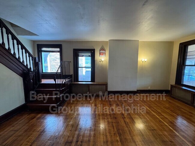 Foto del edificio - 6425 Paschall Ave