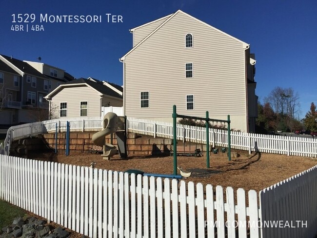 Building Photo - 1529 Montessori Ter