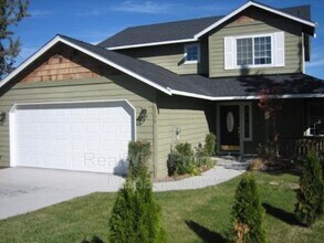 Building Photo - 1730 SW 22nd Ct