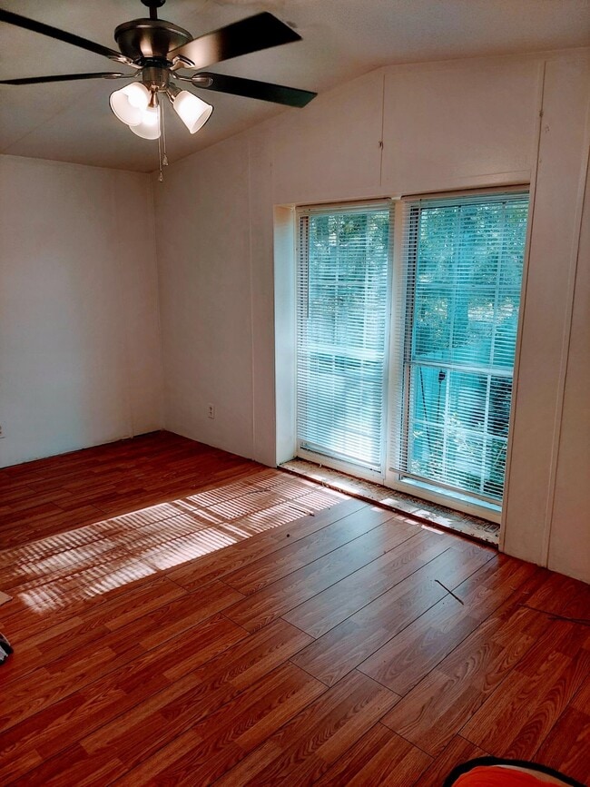 Building Photo - 5952 Deer Park Cir