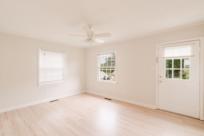 Foto del edificio - 2706 Marlin Dr