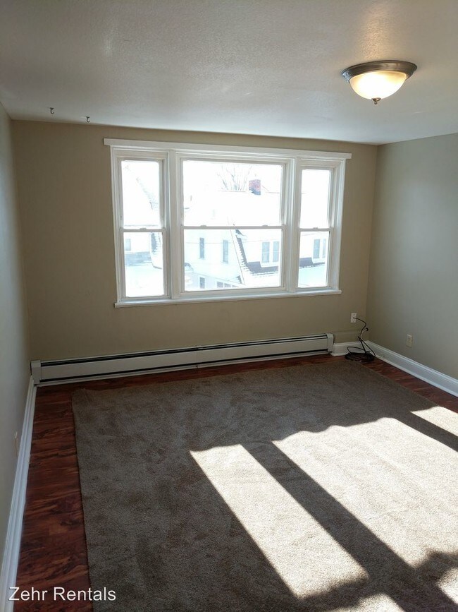 Building Photo - 233 Boileau Pl