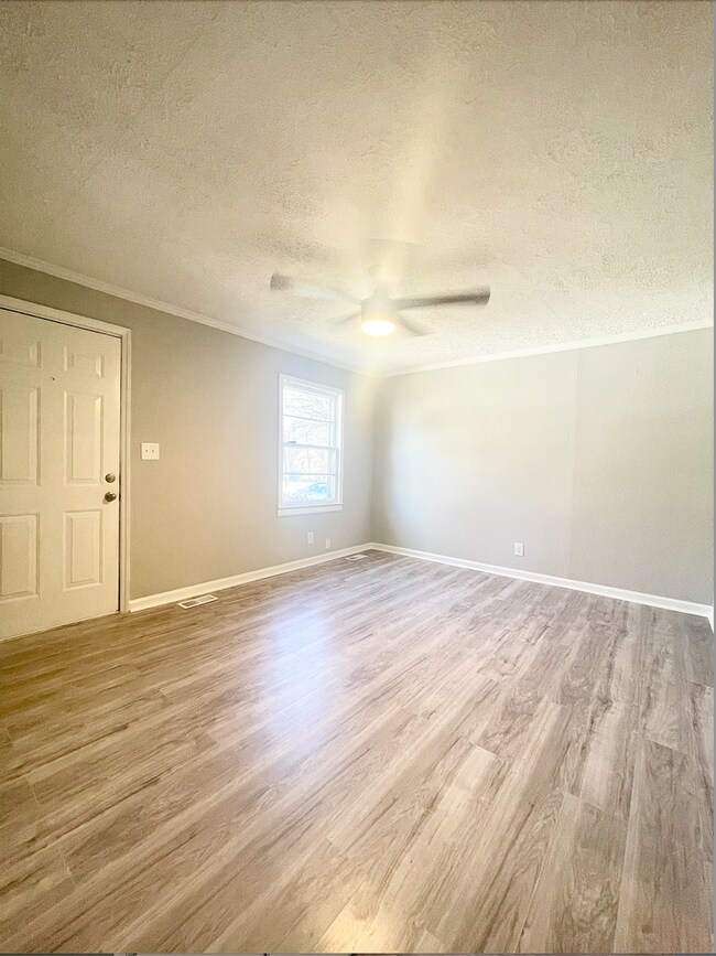 Foto del edificio - 1202 Cline Ave