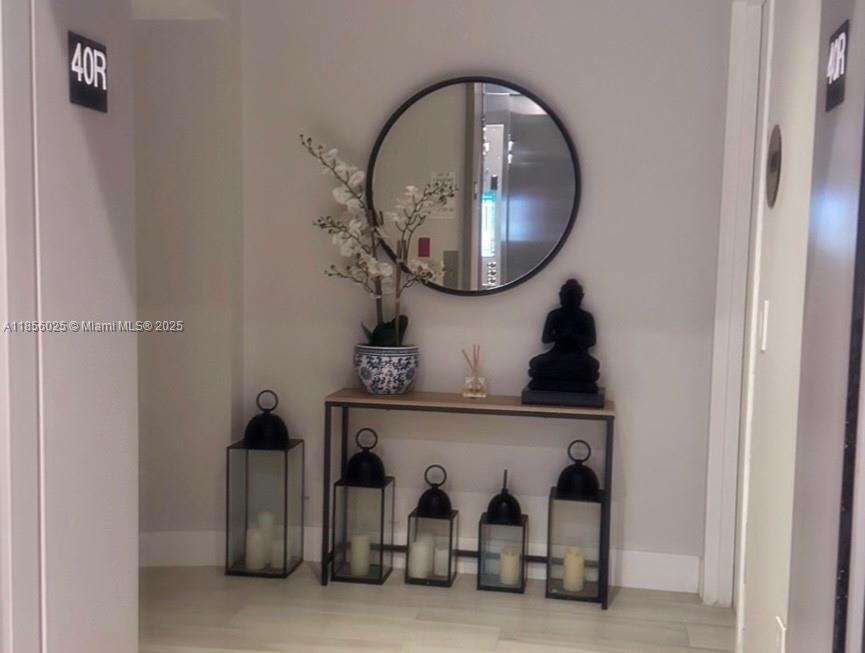 Foto principal - 650 NE 32nd St
