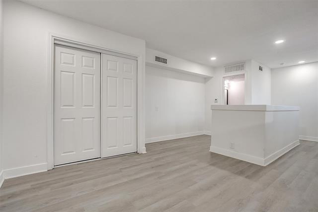 Building Photo - 7900 Brookriver Dr