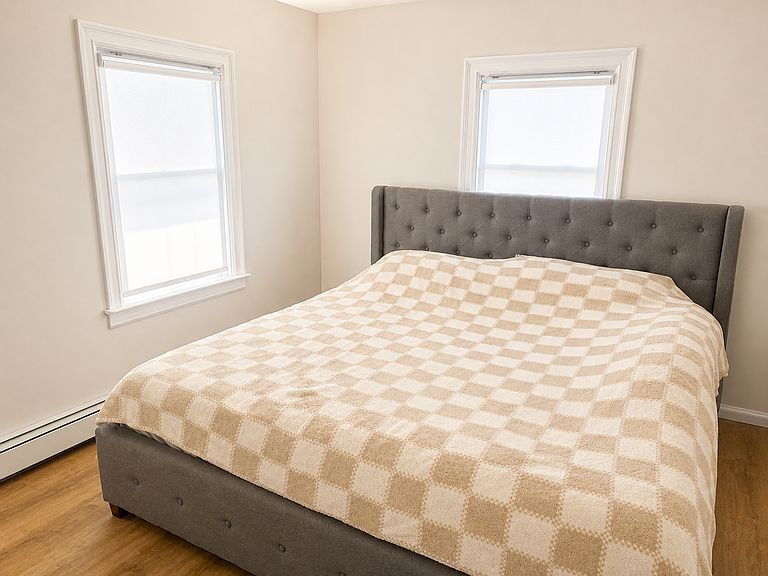 Photo - "Charming 2-Bedroom Haven in Riverside, CT – Perfectly Cozy Living at 21 Wampus Lane!"