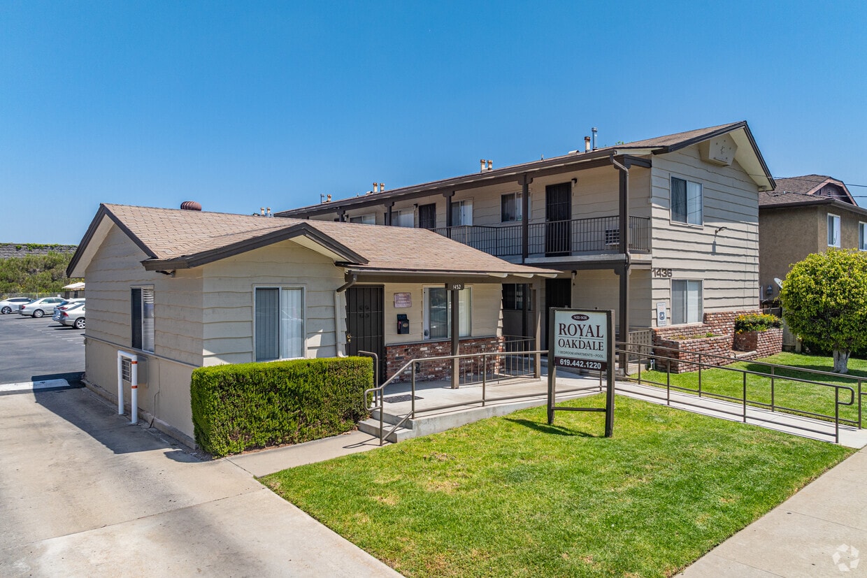 Foto principal - Royal Oakdale Apartments