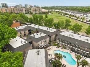 Building Photo - 10109 Regal Park Ln
