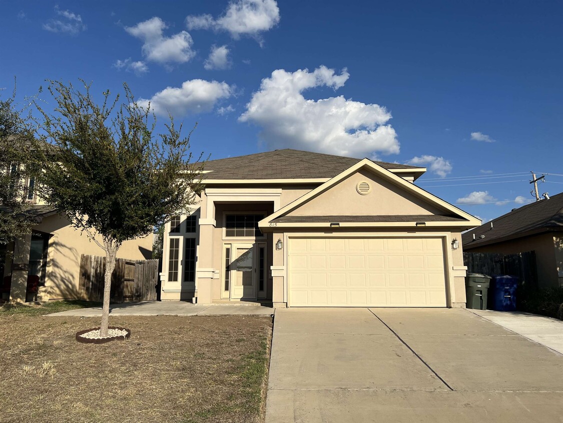 Primary Photo - 815 Bartolome Ln