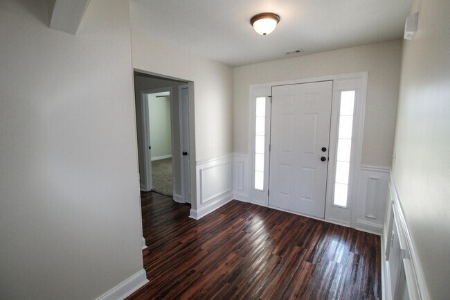 Building Photo - 147 Stonebrook Way