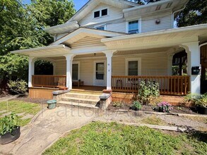 Building Photo - 16 Hillside St