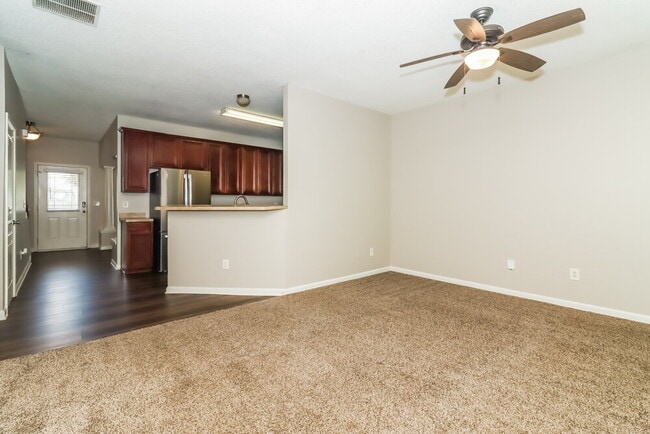 Building Photo - 468 Darbys Run Ct