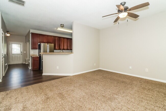 Foto del edificio - 468 Darbys Run Ct