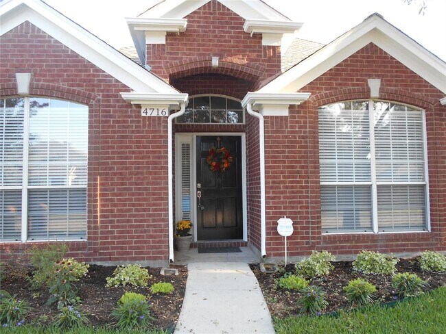 Foto del edificio - 4716 Frost Hollow Dr