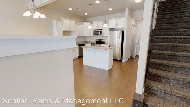 Building Photo - 11222 Summer Heights Dr
