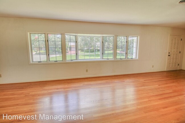 Building Photo - 3 br, 3.5 bath House - 1166 Palmer Avenue