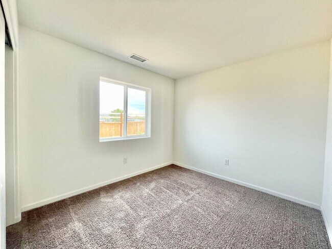 Foto del edificio - 3 bedroom home in Lemmon