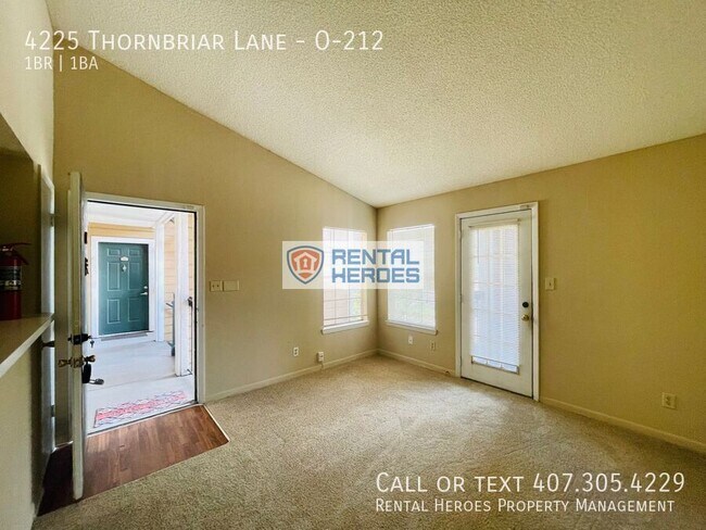 Foto del edificio - 4225 Thornbriar Ln