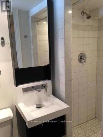 Photo du bâtiment - 172 Davisville Ave