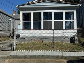 Building Photo - 1811 Owen St