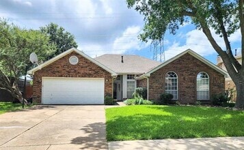 Building Photo - 3708 Racquet Ct