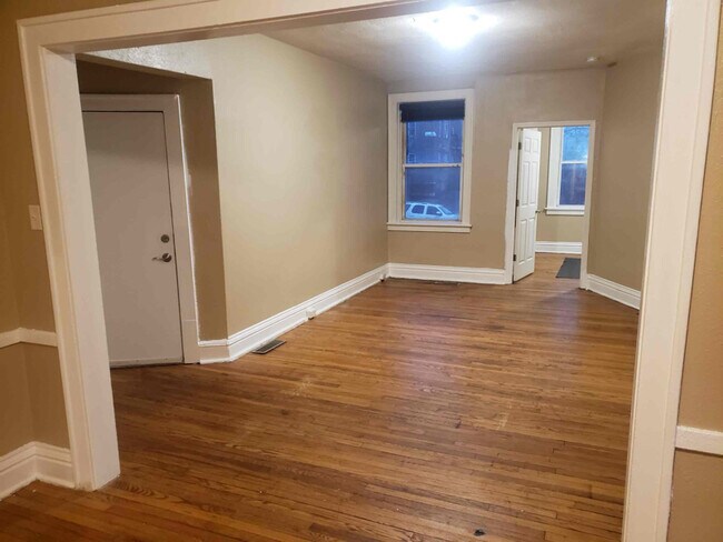 Foto del edificio - 5567 Clemens Ave