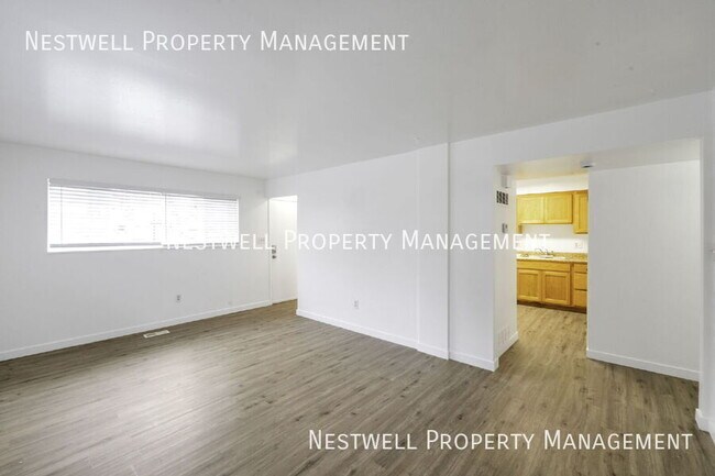 Building Photo - 325 E 1000 N