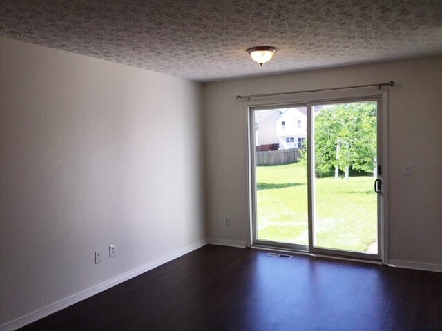 Building Photo - 7180 Sweet Meadow Dr