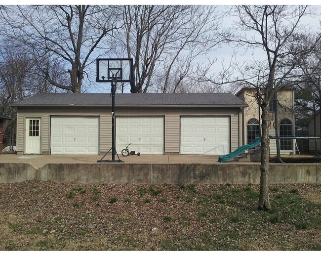 Foto del edificio - 2257 E Eichel Ave