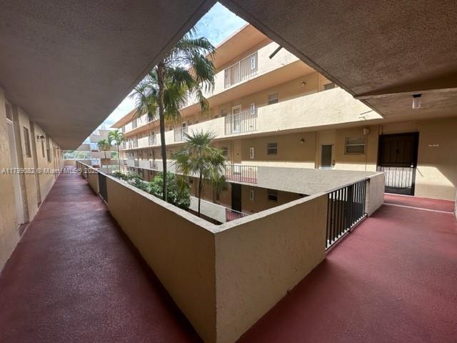 Foto del edificio - 403 NW 68th Ave