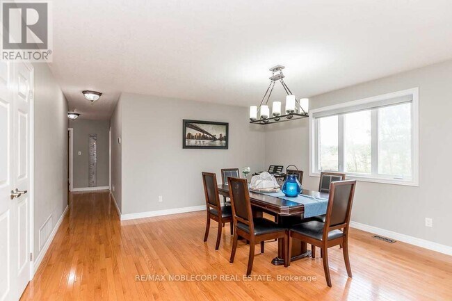 Building Photo - 4641 10th Side Rd