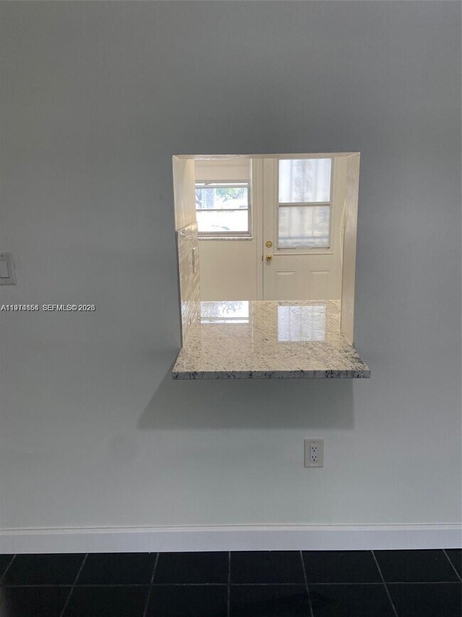 Foto del edificio - 2820 NE 201st Terrace