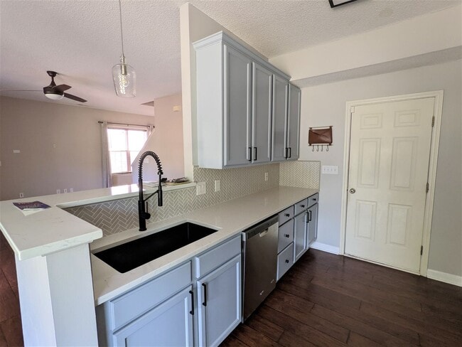 Building Photo - Home at Hedingham