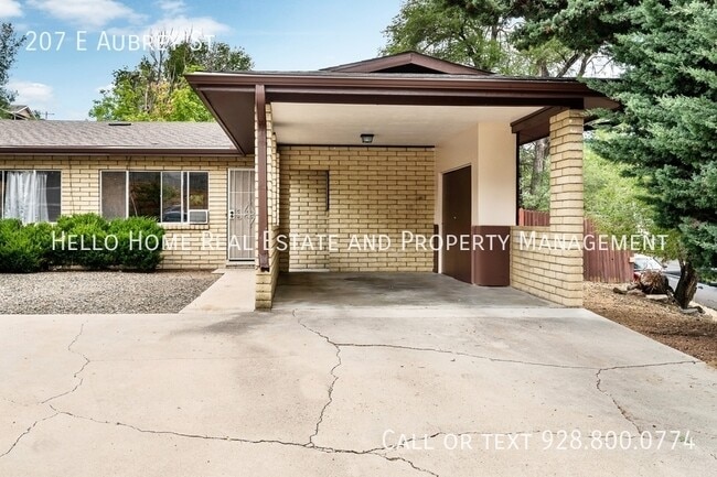 Building Photo - 207 E Aubrey St