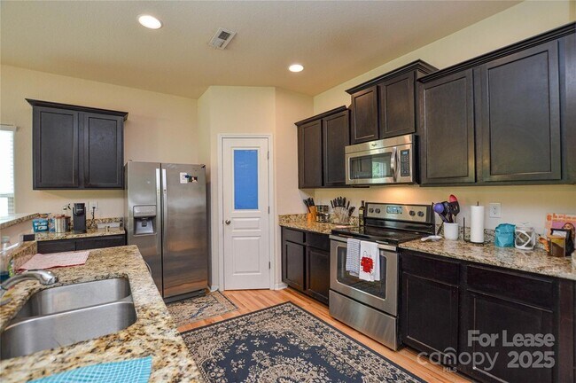 Foto del edificio - 7517 Thorn Bluff Rd